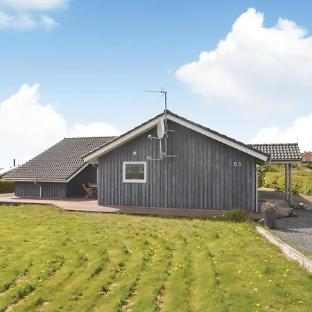 Holiday home Stunning In With Kitchen Vinderup