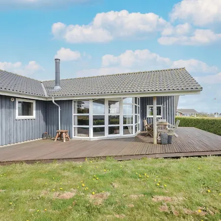 Stunning In With Kitchen